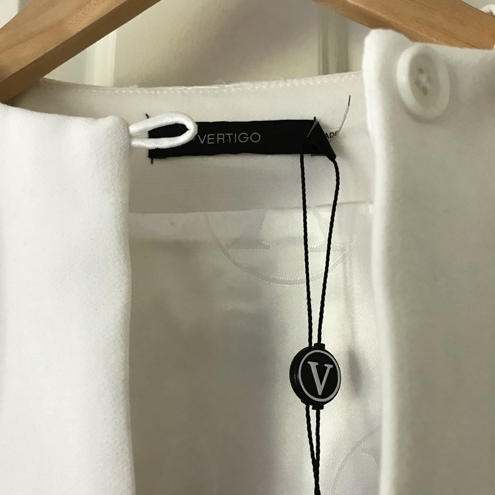 LAST CHANCE NWT Vertigo Lined Cape Vest Jacket - Picture 6 of 9